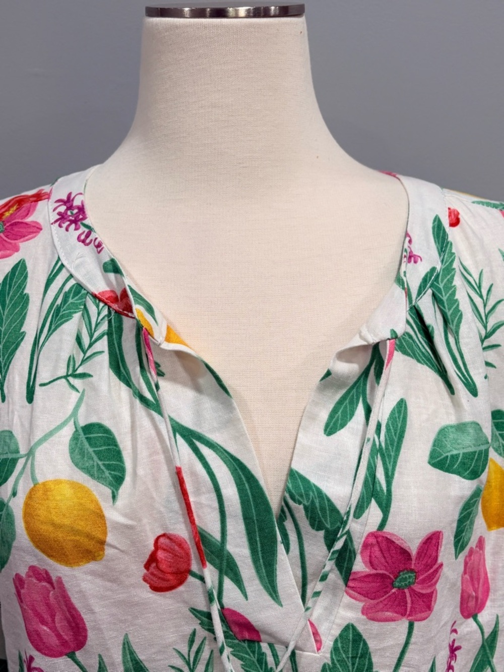 Rachel Zoe Linen Blend Pink Red and Yellow Lemons 3/4 Sleeve Tie Front Blouse XL - Picture 3 of 11